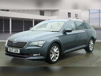 Used Skoda Superb 2017 for sale - 77537104: Photo
