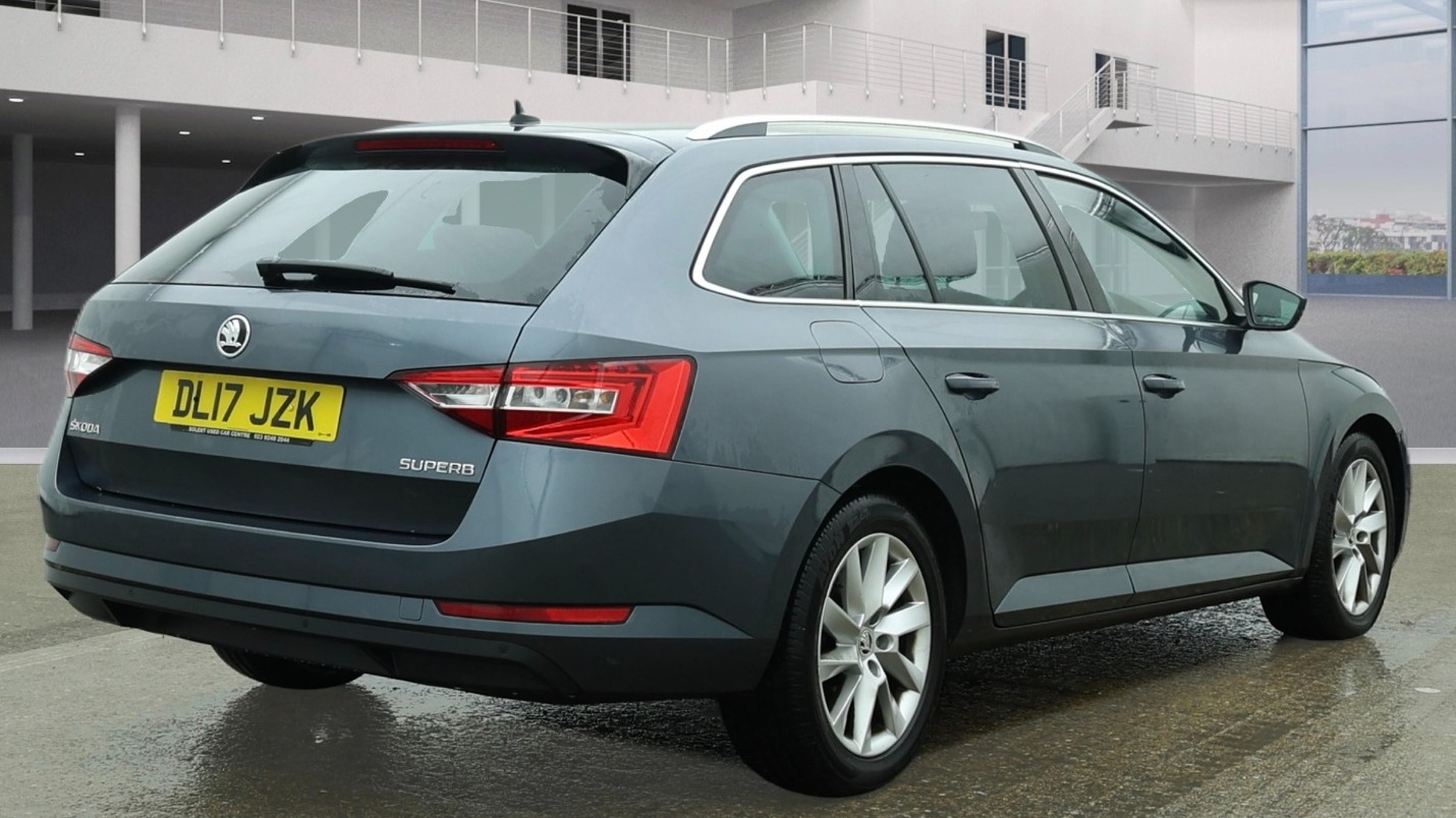 Used Skoda Superb 2017 for sale - 77537104: Photo 4