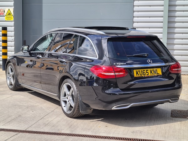 Used Mercedes-Benz C Class 2015 for sale - 74620540: Photo 4