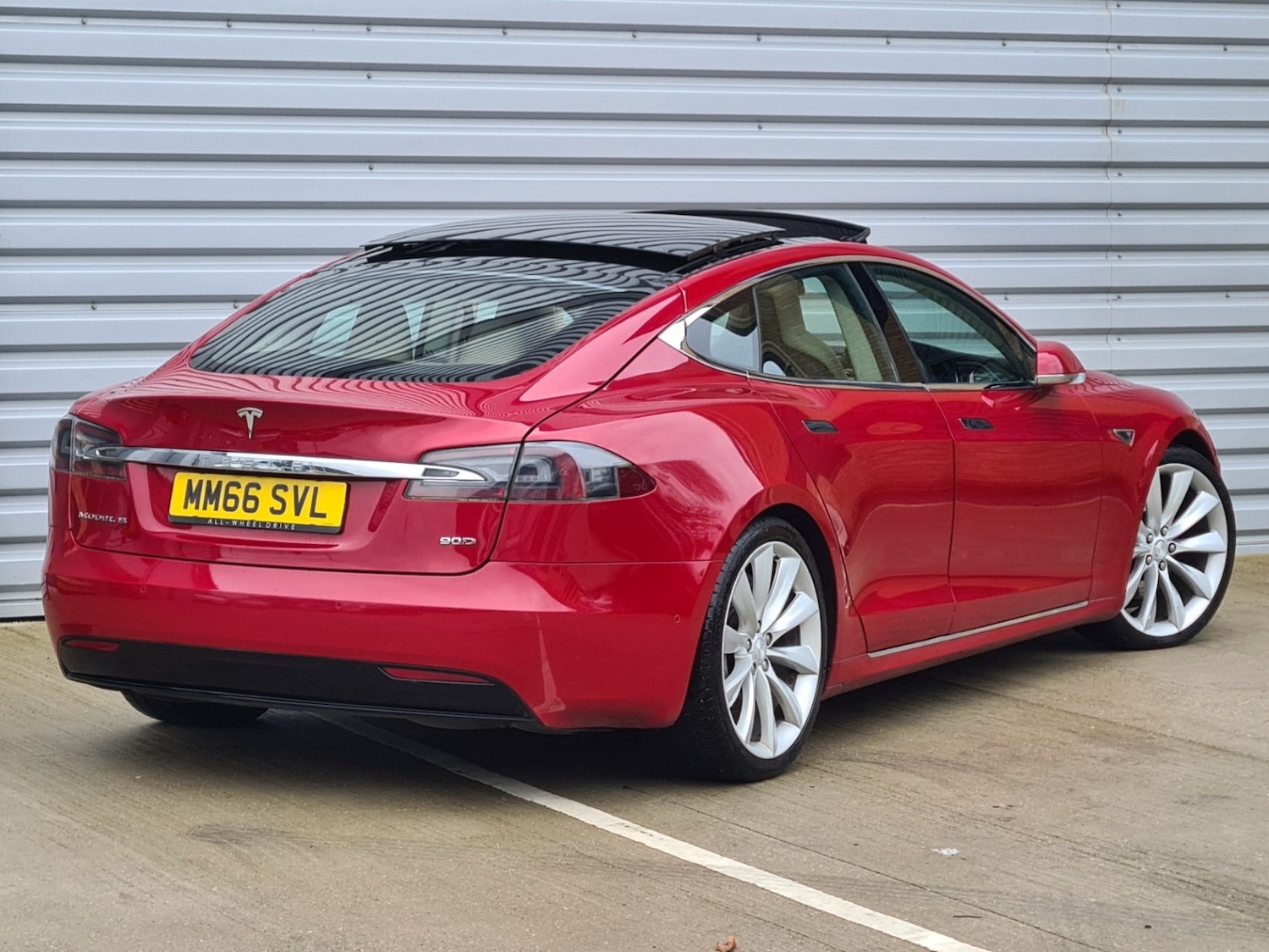 Used Tesla Model S 2016 for sale - 76684560: Photo 4