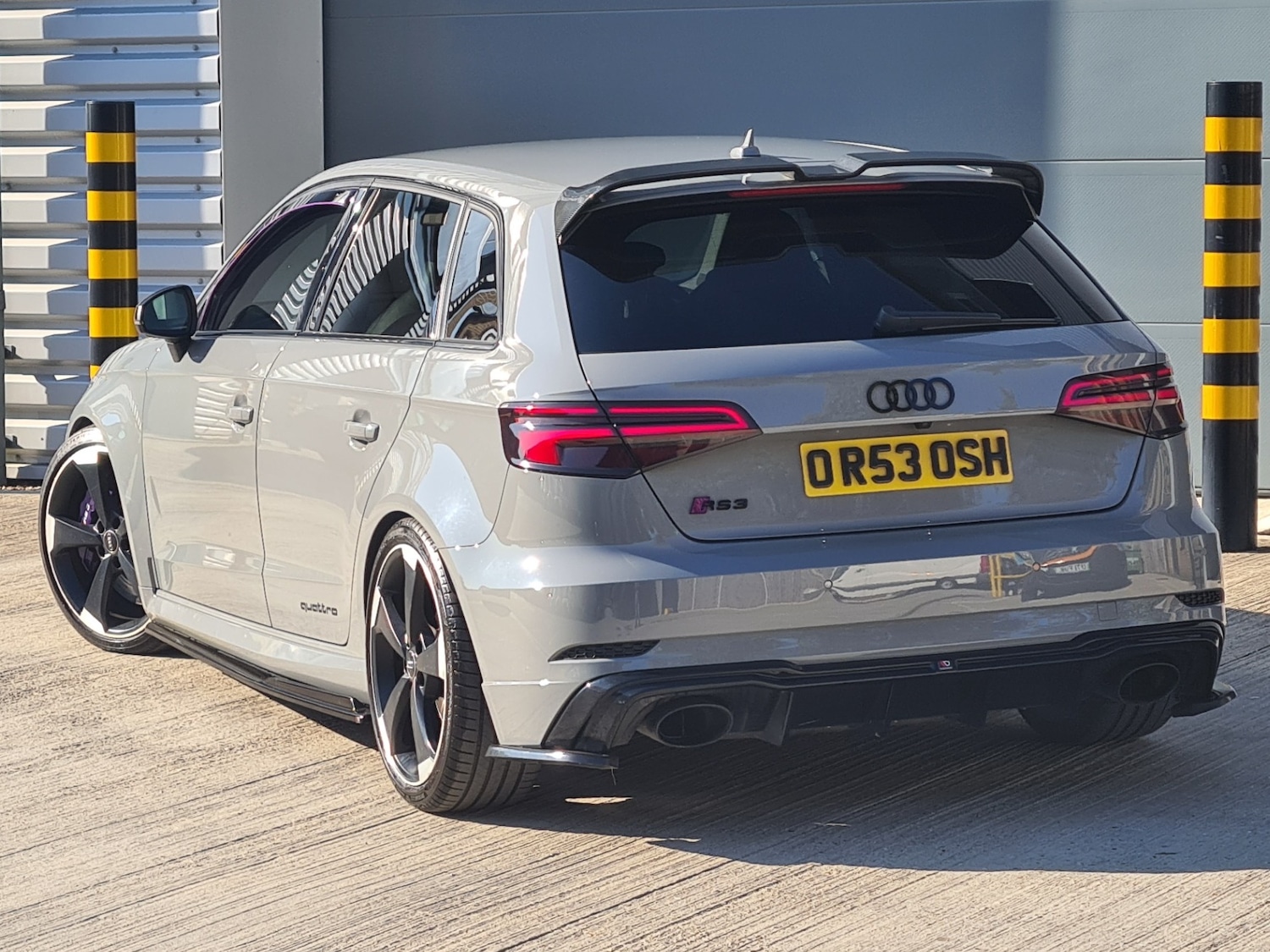 Used Audi RS3 2018 for sale - 76237472: Photo 3