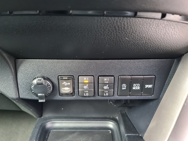Used Toyota RAV4 2016 for sale - 72519811: Photo 12