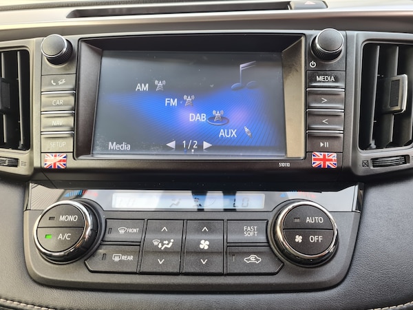 Used Toyota RAV4 2016 for sale - 72519811: Photo 13
