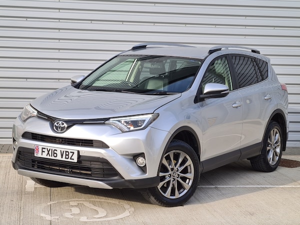 Used Toyota RAV4 2016 for sale - 72519811: Photo 2