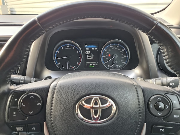 Used Toyota RAV4 2016 for sale - 72519811: Photo 8