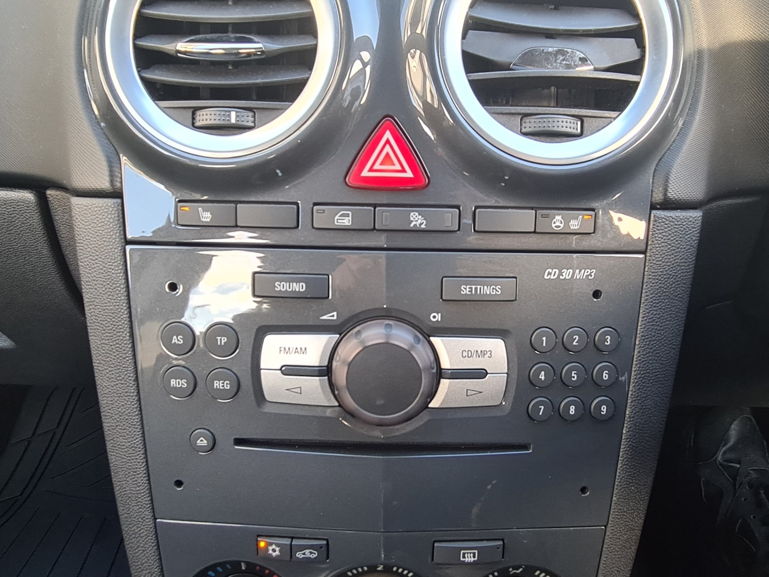 Used Vauxhall Corsa 2012 for sale - 76472067: Photo 12