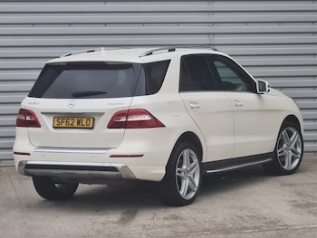 Used Mercedes-Benz M Class 2012 for sale - 77597554: Photo