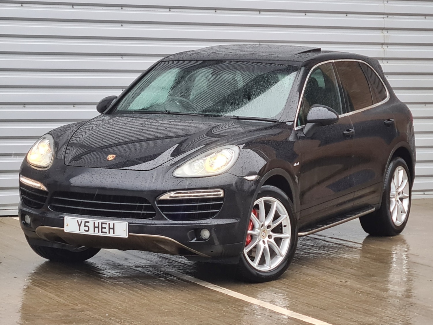 Used Porsche Cayenne 2010 for sale - 77213572: Photo 2