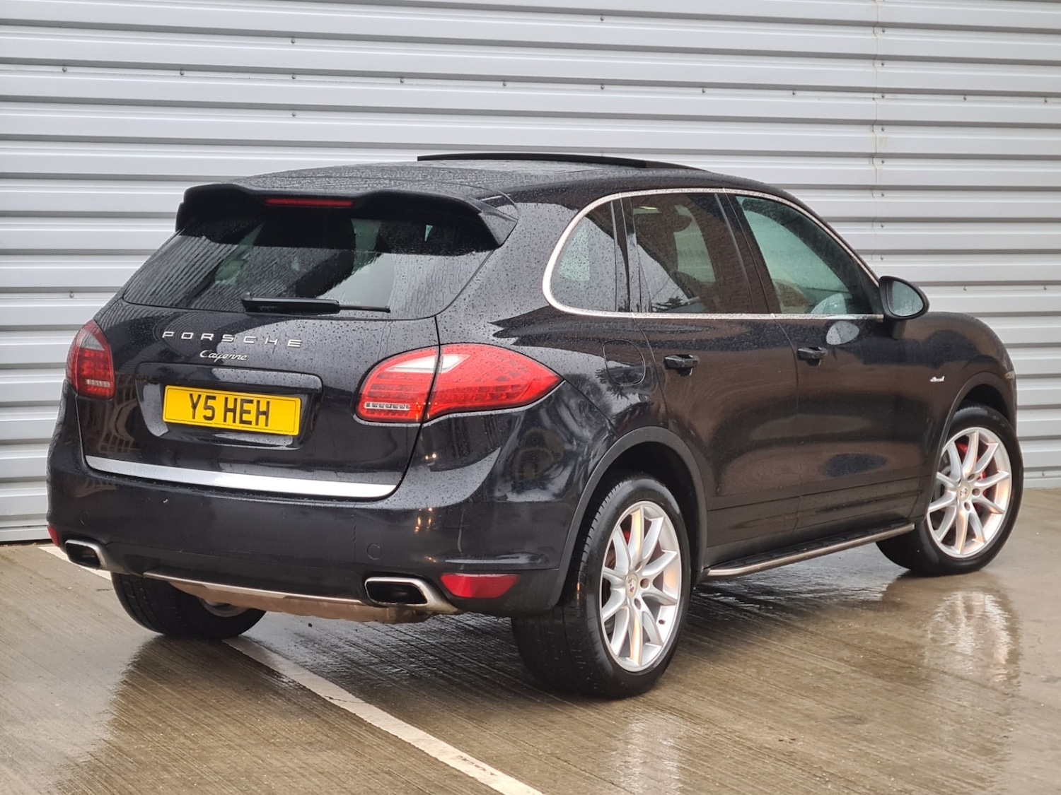 Used Porsche Cayenne 2010 for sale - 77213572: Photo 3