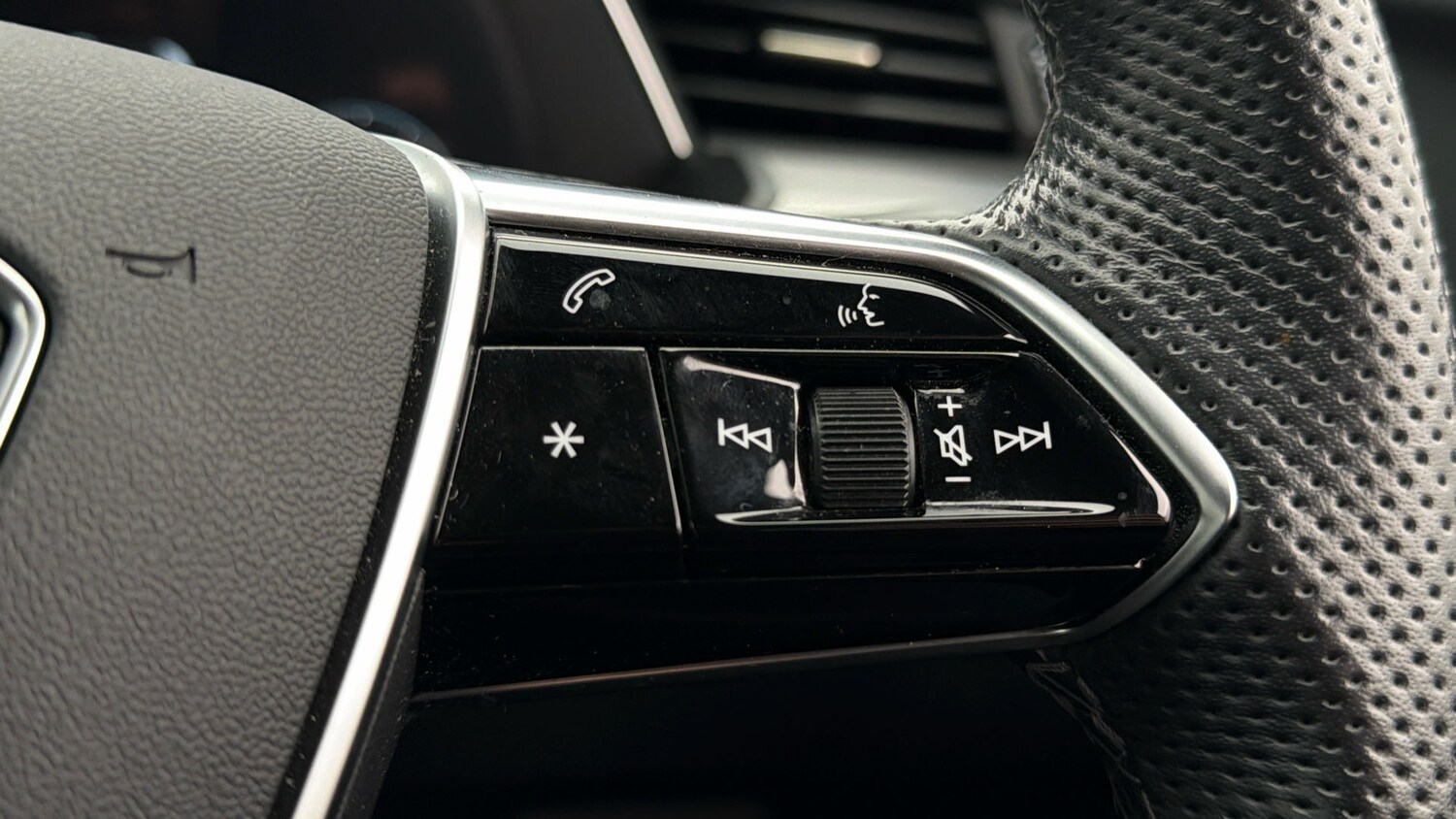 Used Audi e-tron 2022 for sale - 78079314: Photo 24