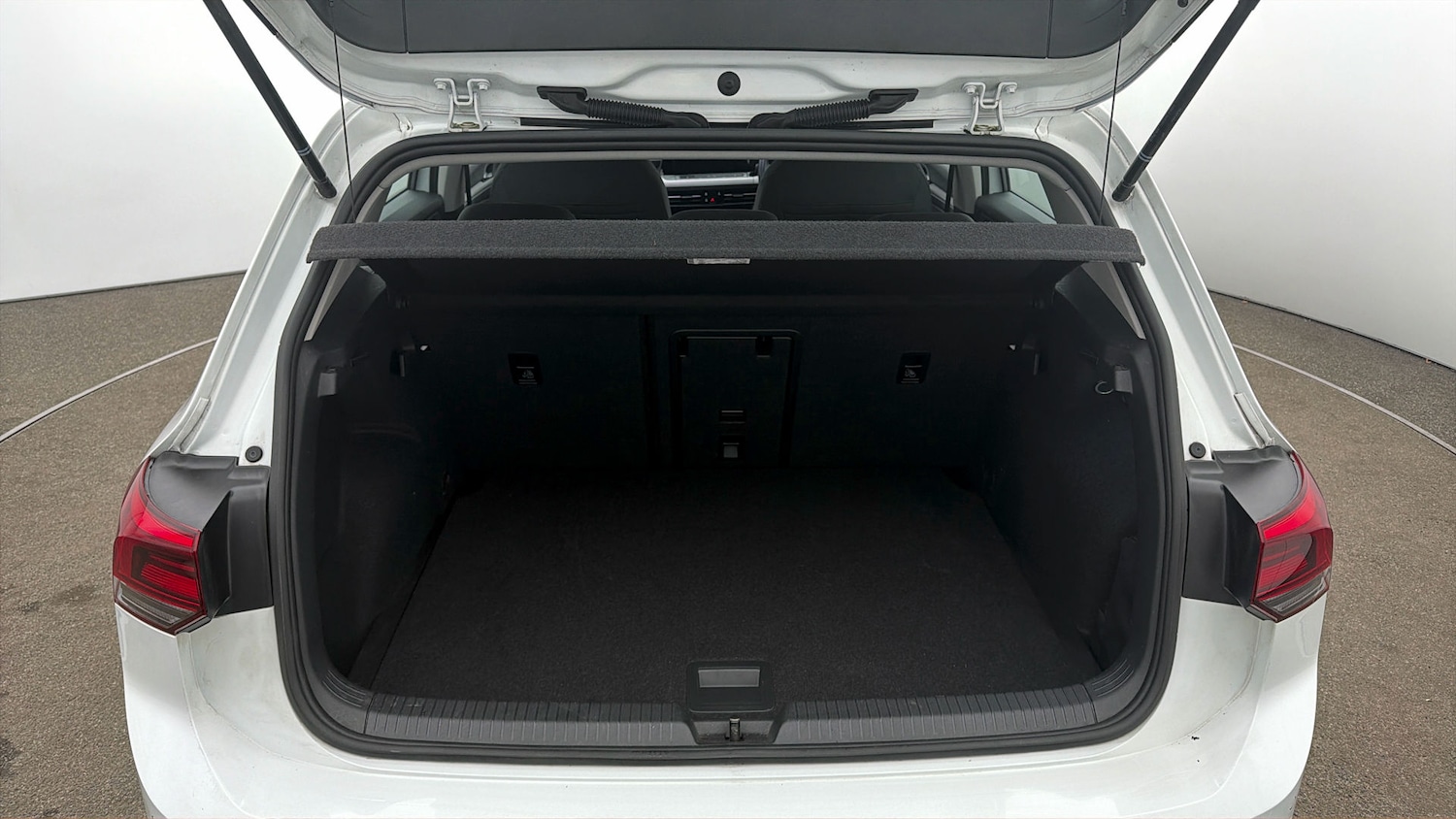 Used Volkswagen Golf 2023 for sale - 77985181: Photo 16