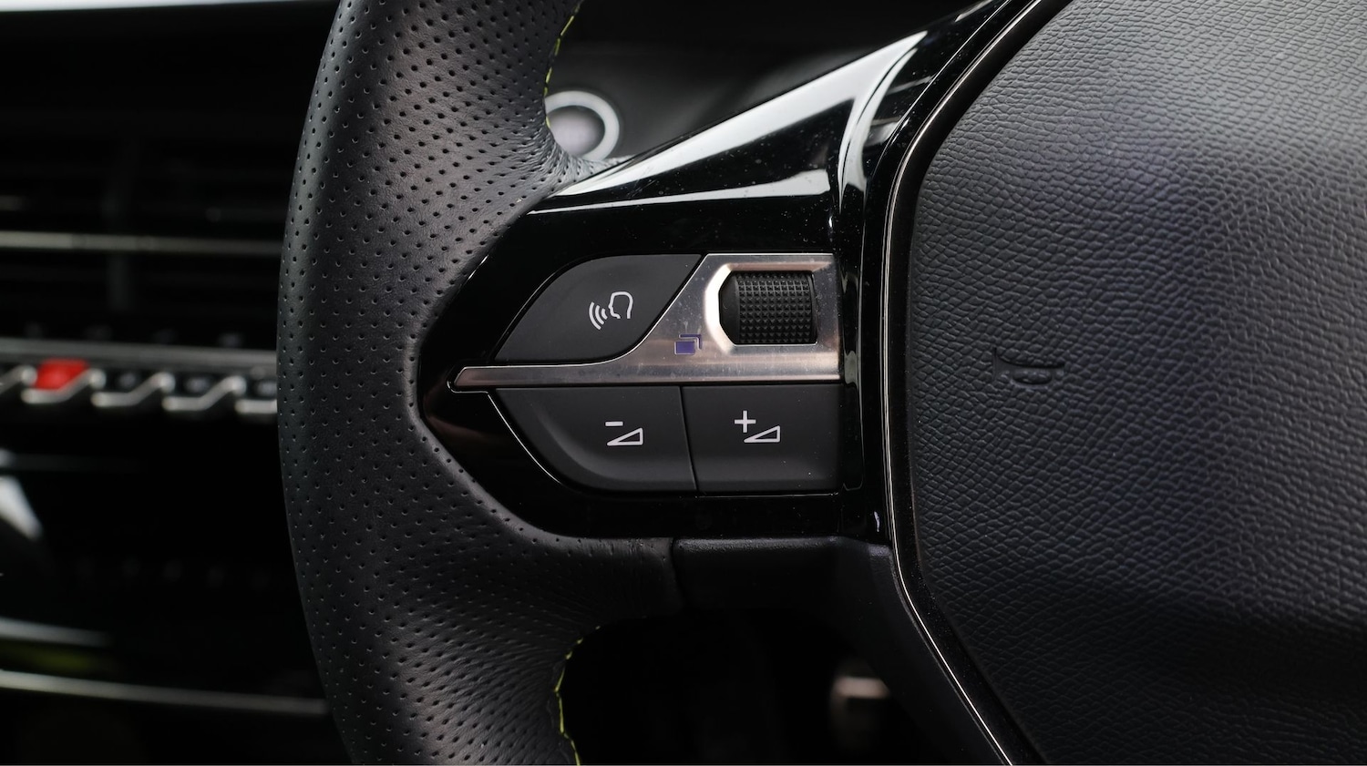 Used Peugeot 2008 2022 for sale - 77236126: Photo 23