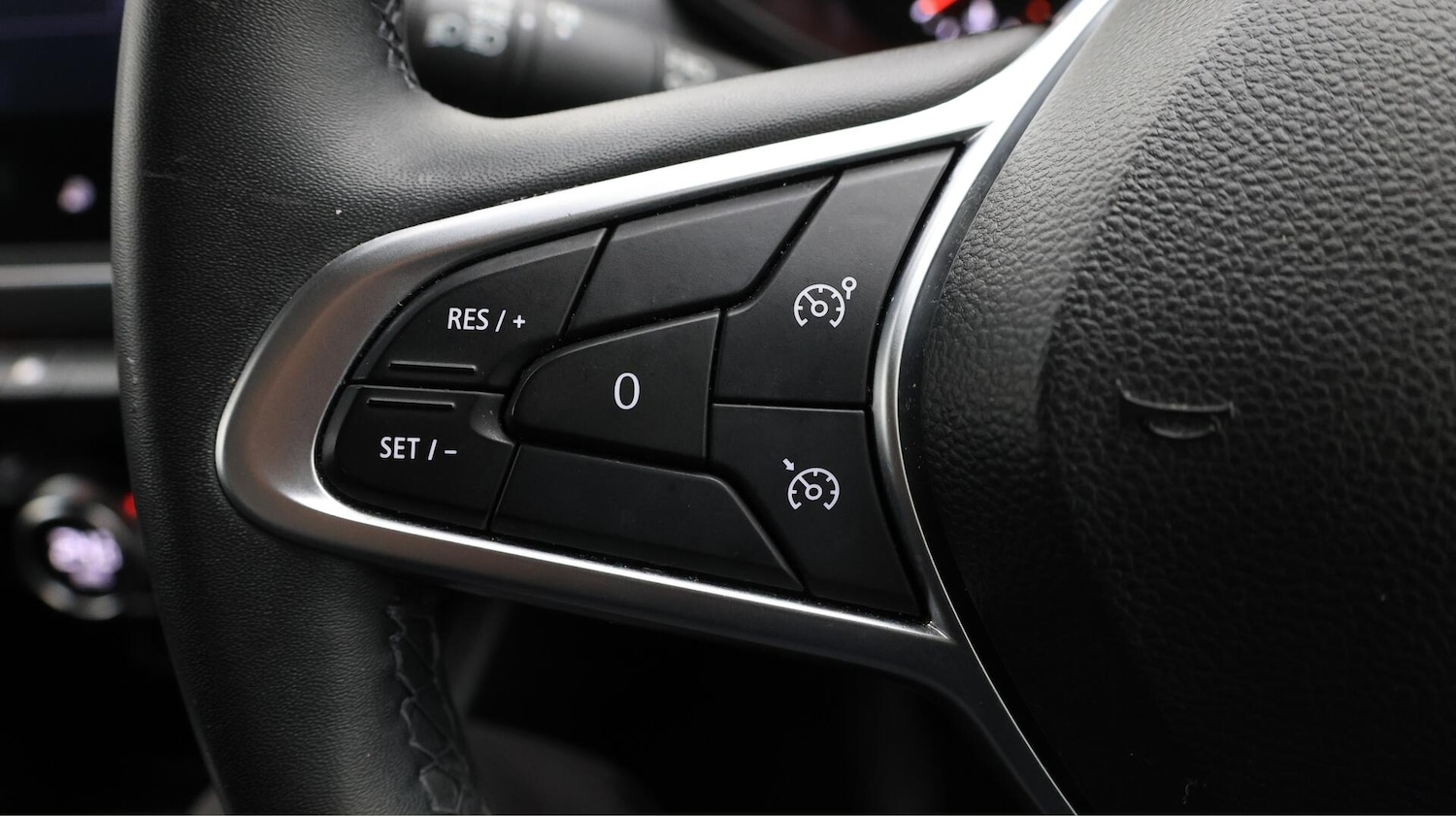 Used Renault Clio 2022 for sale - 76472809: Photo 24