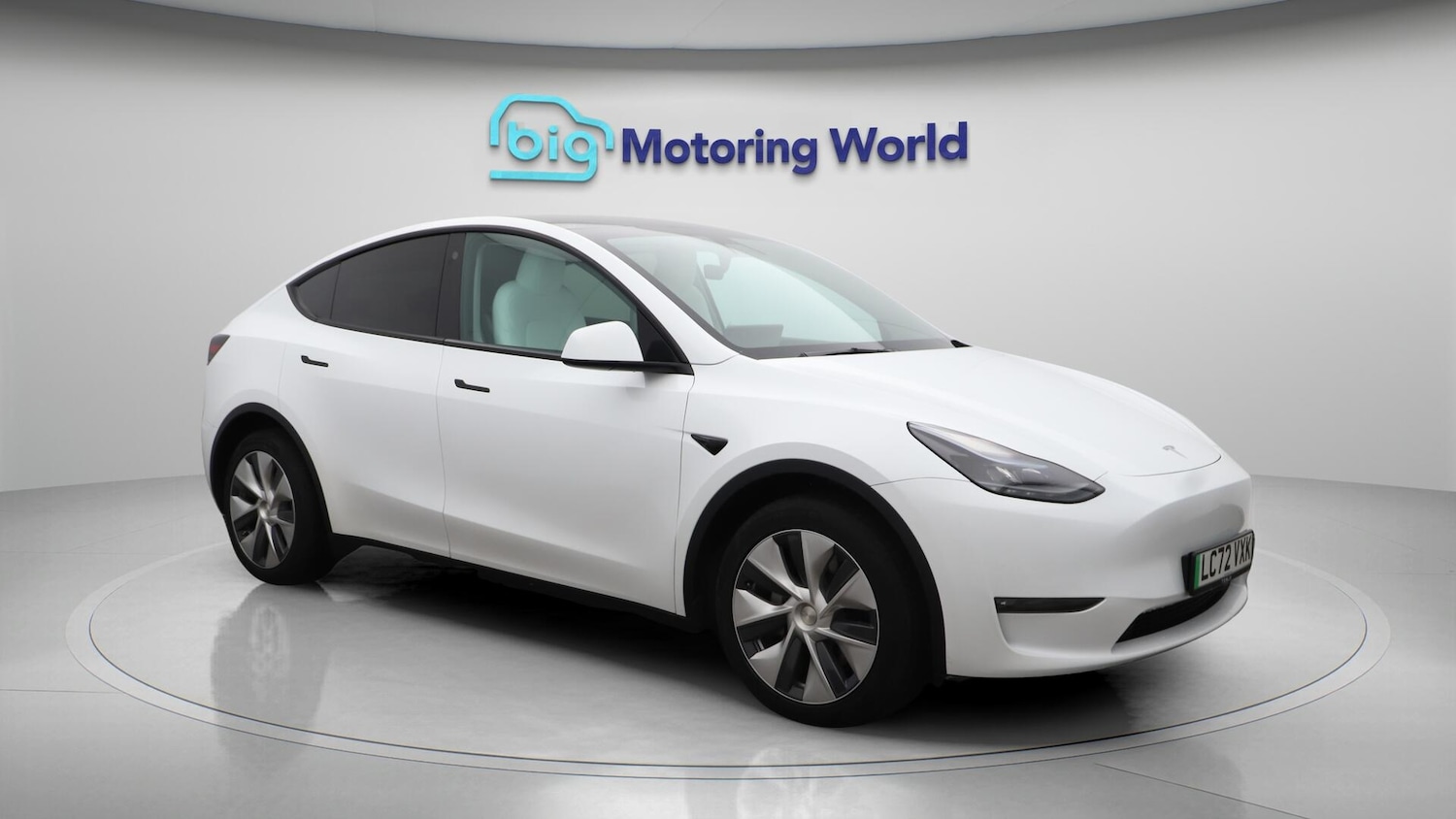 Used Tesla Model Y 2022 for sale - 76607809: Photo 2