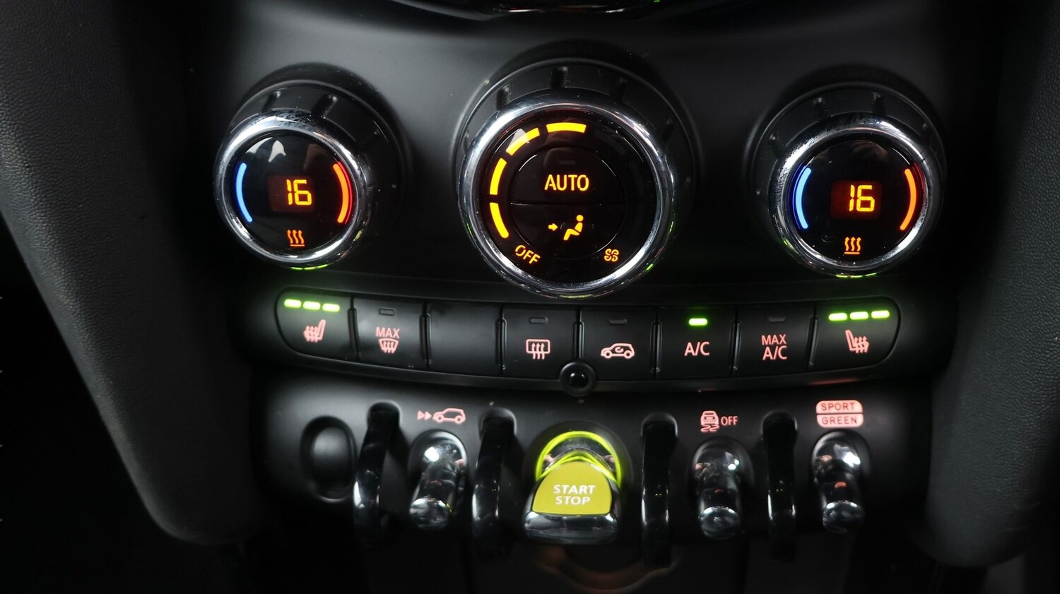 Used MINI Hatch 2023 for sale - 77270855: Photo 12