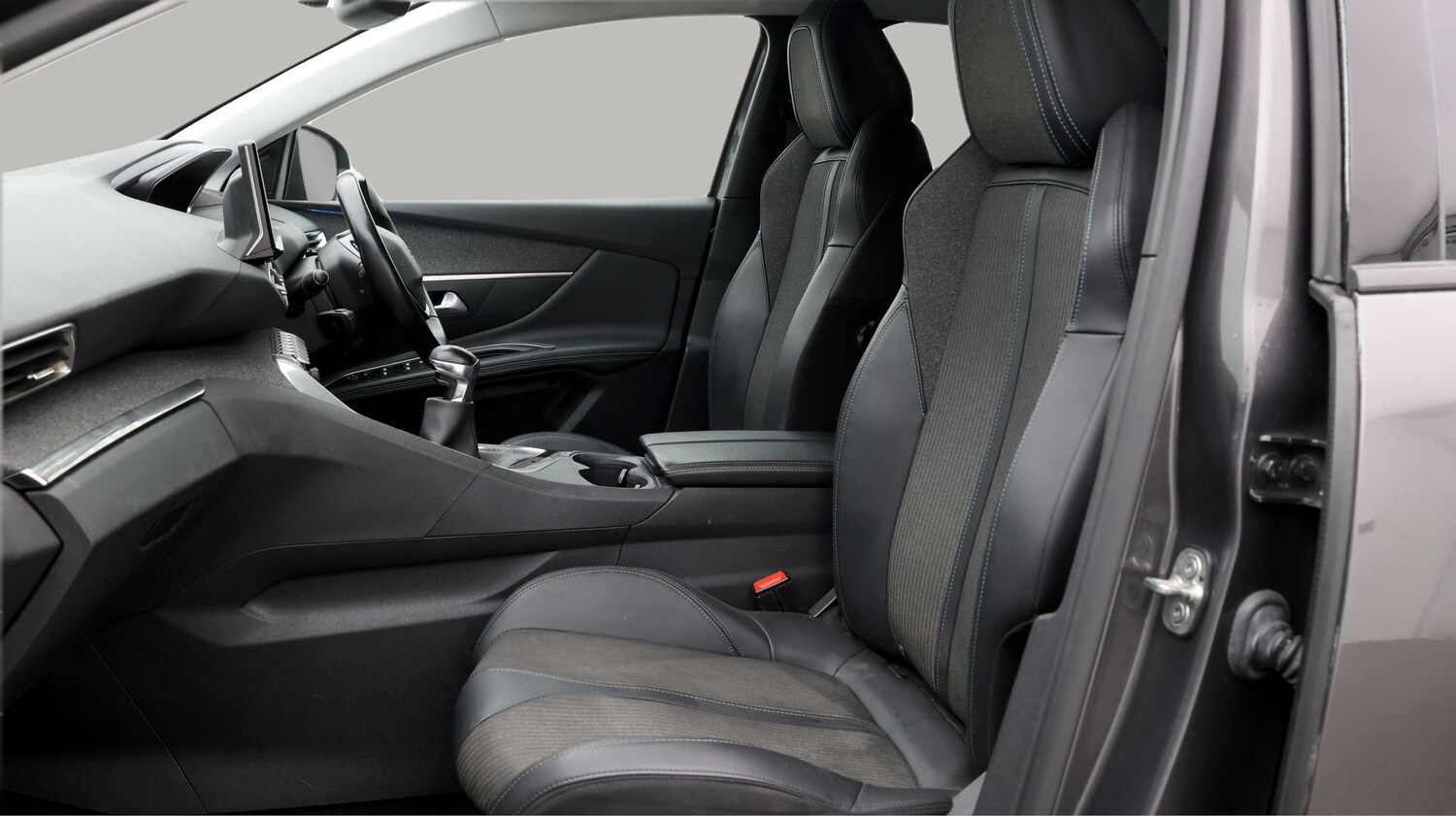 Used Peugeot 3008 2022 for sale - 77271122: Photo 14