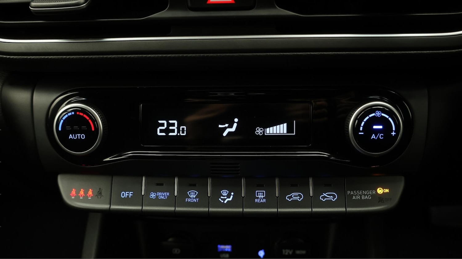 Used Hyundai KONA 2021 for sale - 76632693: Photo 13