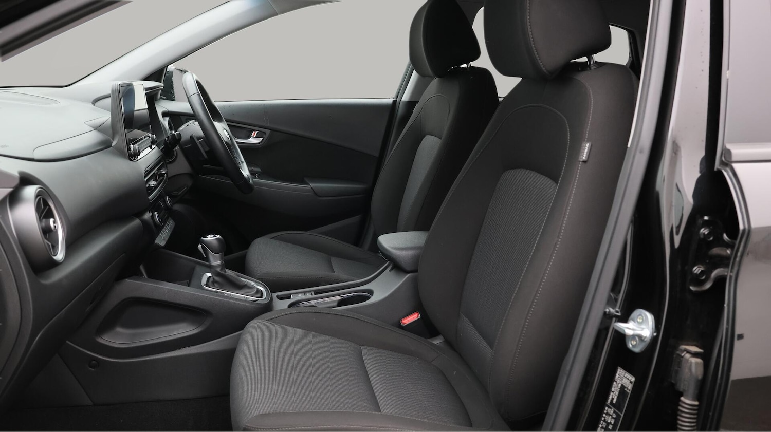 Used Hyundai KONA 2021 for sale - 76632693: Photo 15