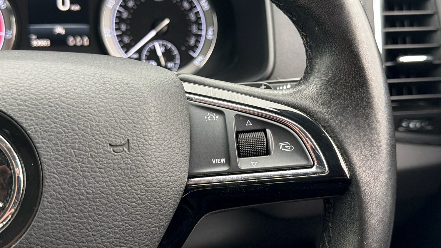 Used Skoda Karoq 2020 for sale - 77931103: Photo 22