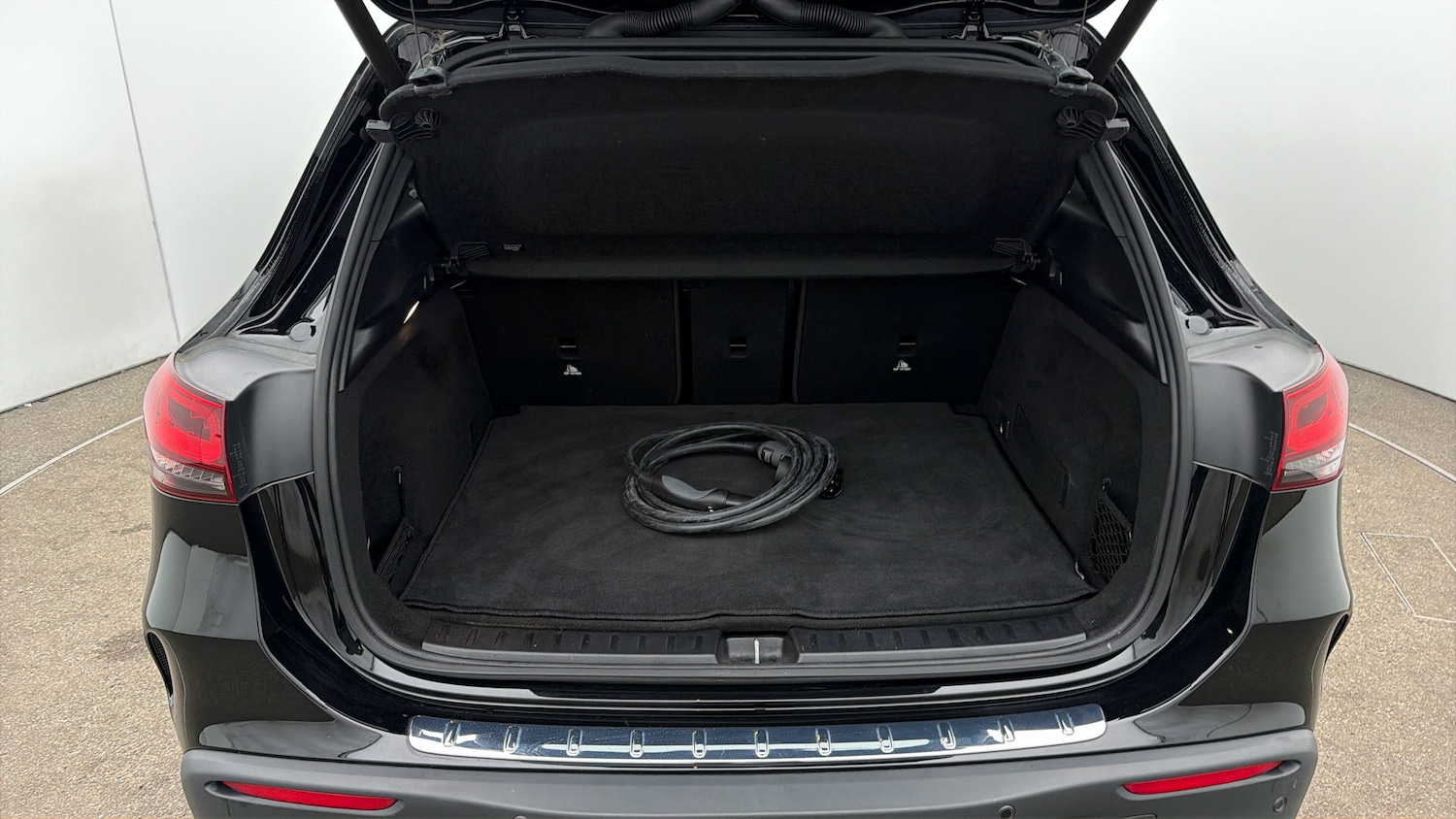 Used Mercedes-Benz EQA 2023 for sale - 78011861: Photo 16