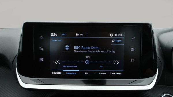Used Peugeot 2008 2022 for sale - 75431185: Photo 12
