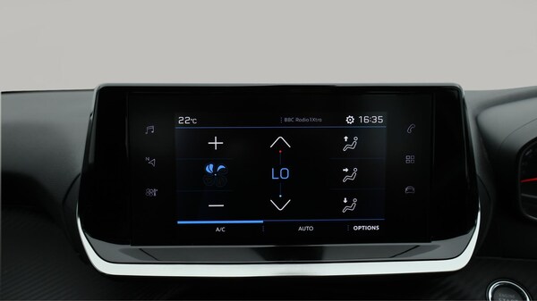Used Peugeot 2008 2022 for sale - 75431185: Photo 13