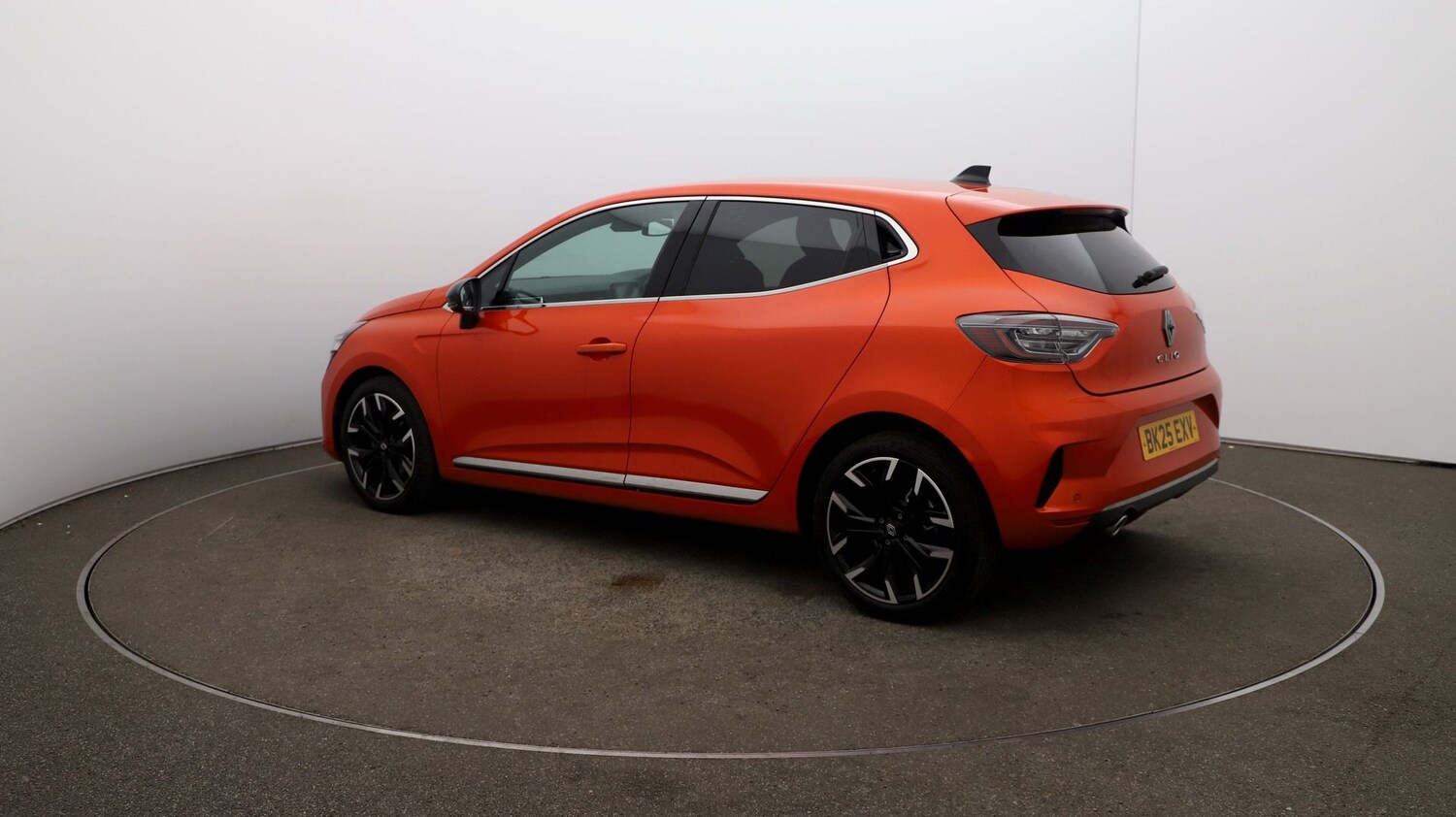 Used Renault Clio for sale - 76811216: Photo 26