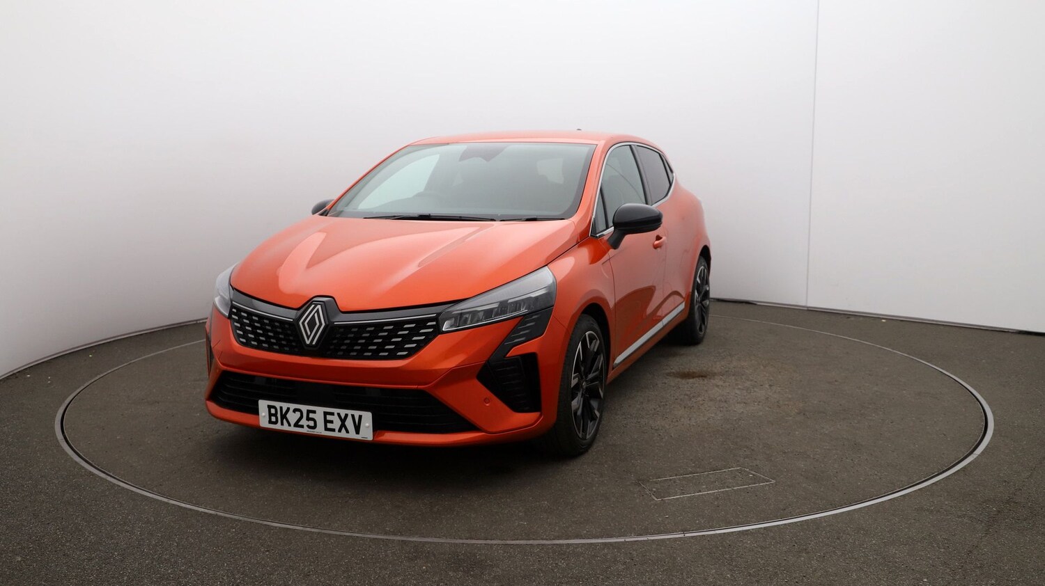 Used Renault Clio for sale - 76811216: Photo 29