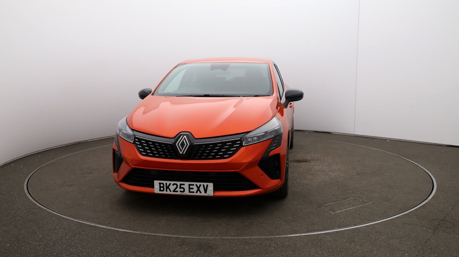 Used Renault Clio for sale - 76811216: Photo 30