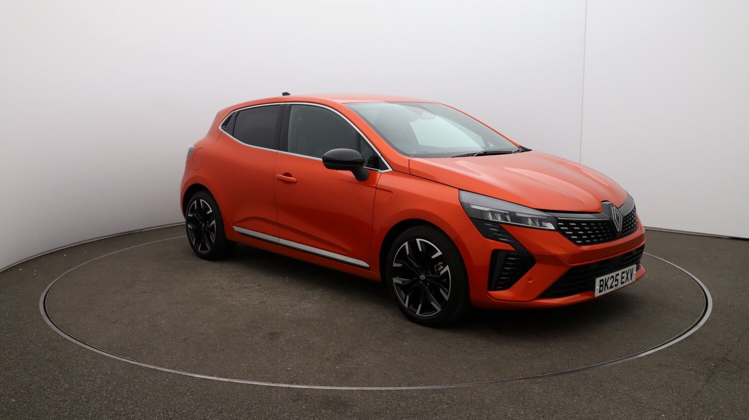 Used Renault Clio for sale - 76811216: Photo 35