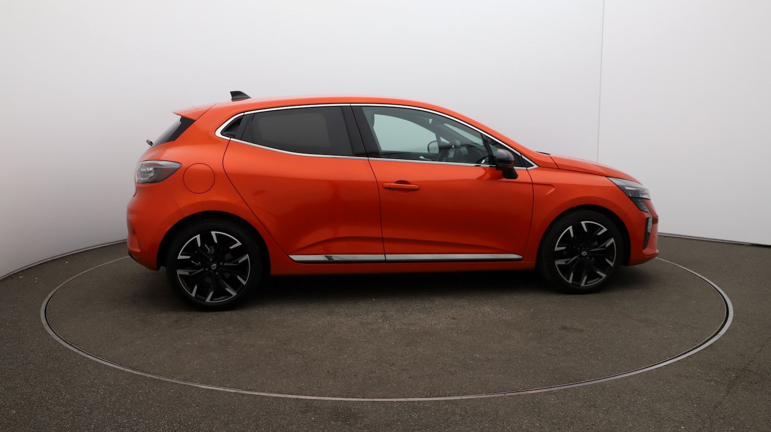 Used Renault Clio for sale - 76811216: Photo 41