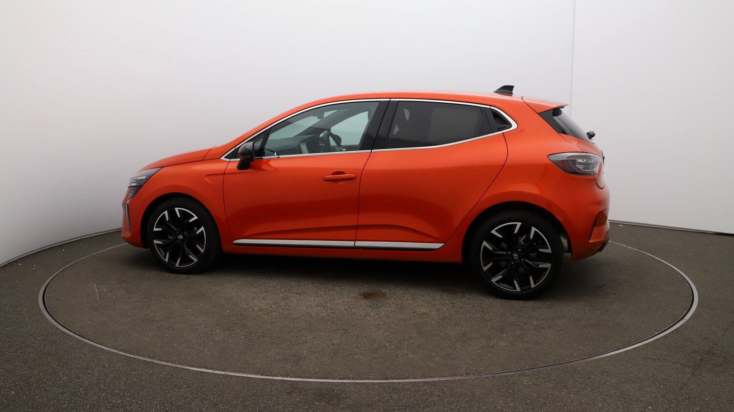 Used Renault Clio for sale - 76811216: Photo 49