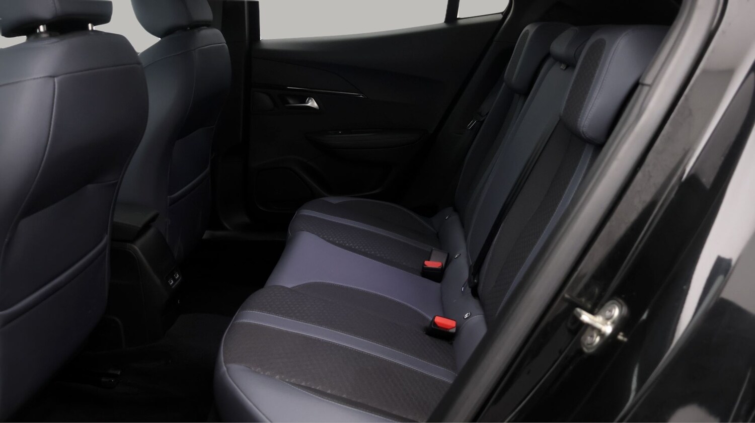 Used Peugeot E-2008 for sale - 77181494: Photo 16