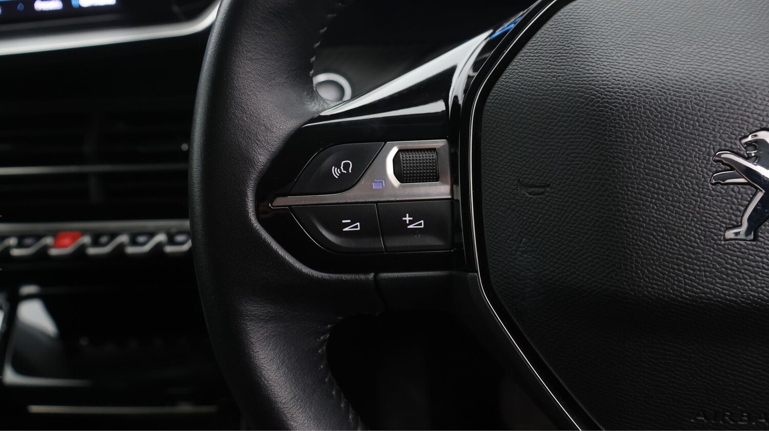 Used Peugeot E-2008 for sale - 77181494: Photo 24