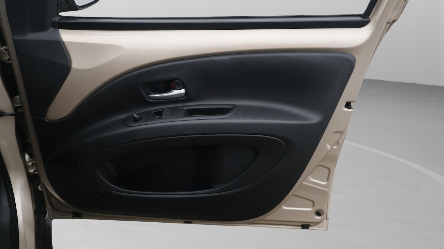 Used Toyota Aygo X 2022 for sale - 76433249: Photo 16