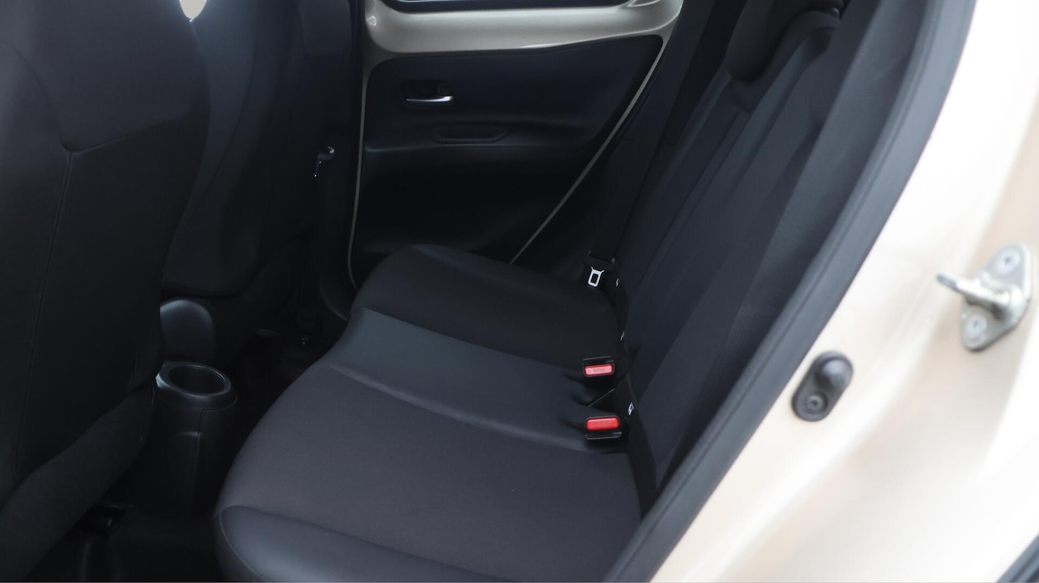 Used Toyota Aygo X 2022 for sale - 76433249: Photo 17