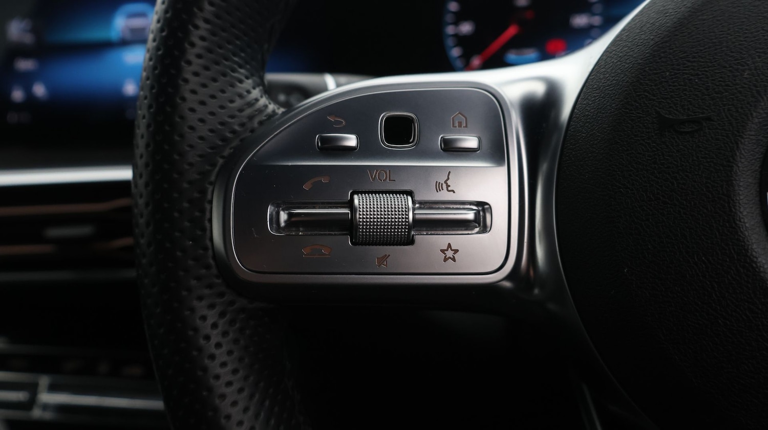 Used Mercedes-Benz EQC 2022 for sale - 77210950: Photo 24