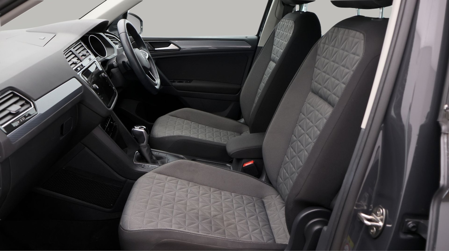 Used Volkswagen Tiguan 2021 for sale - 77678547: Photo 14