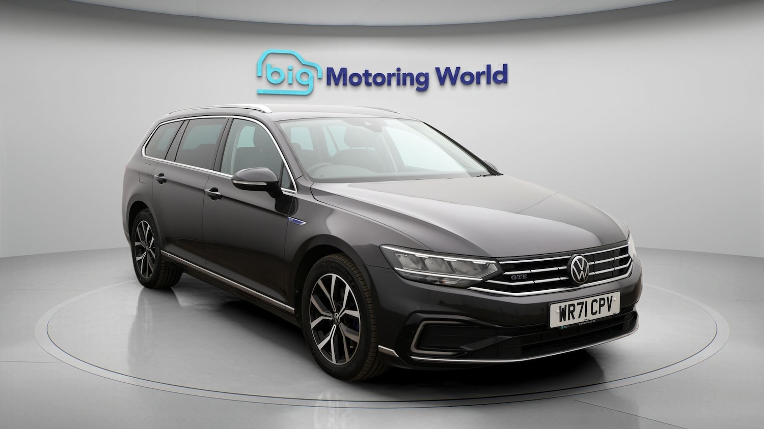 Used Volkswagen Passat 2021 for sale - 77750141: Photo 1