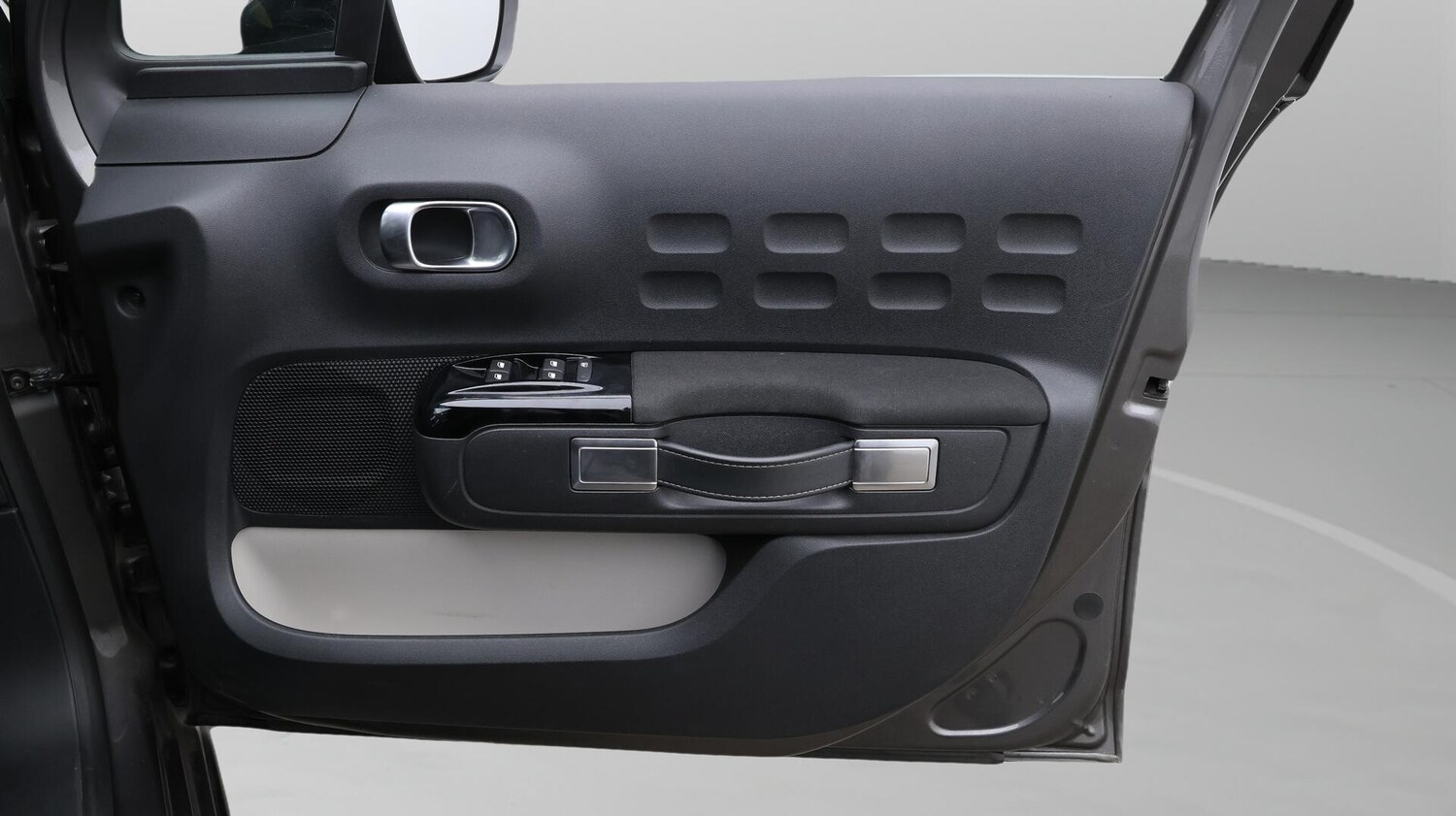 Used Citroen C3 2023 for sale - 76380789: Photo 15