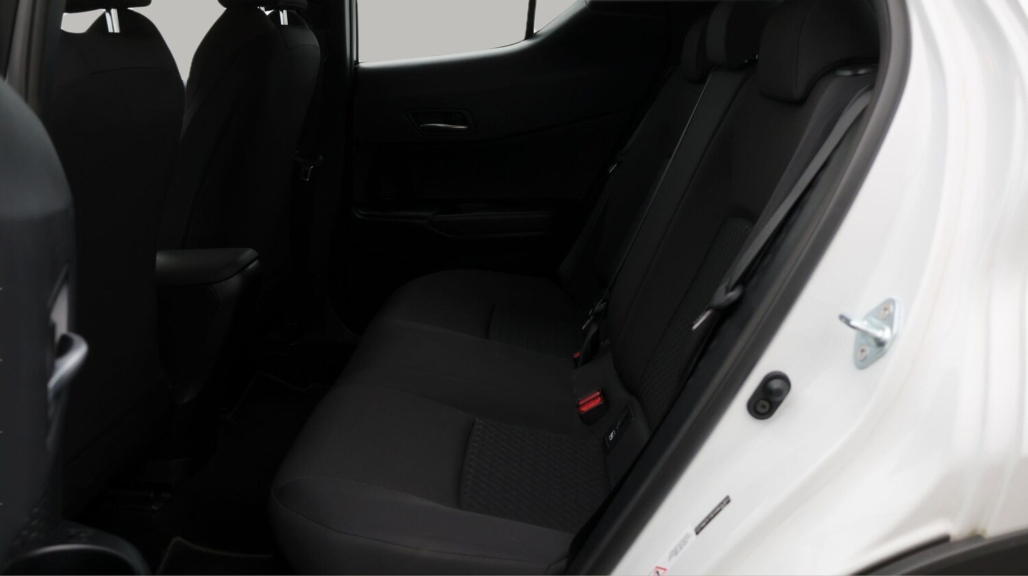 Used Toyota C-HR 2023 for sale - 77403800: Photo 16