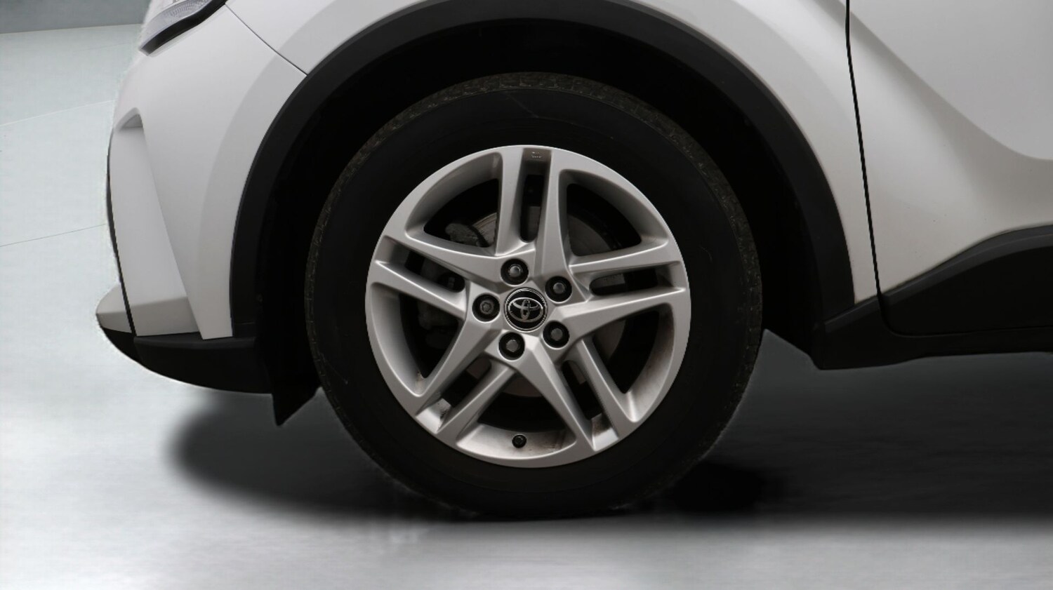 Used Toyota C-HR 2023 for sale - 77403800: Photo 18