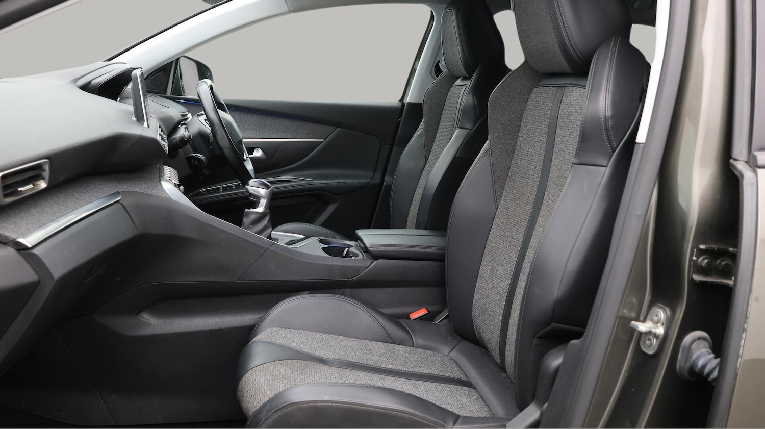 Used Peugeot 5008 2019 for sale - 76337123: Photo 15