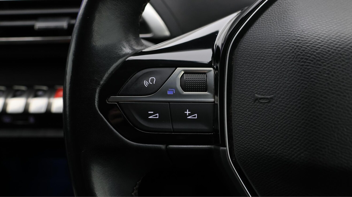 Used Peugeot 5008 2019 for sale - 76337123: Photo 26