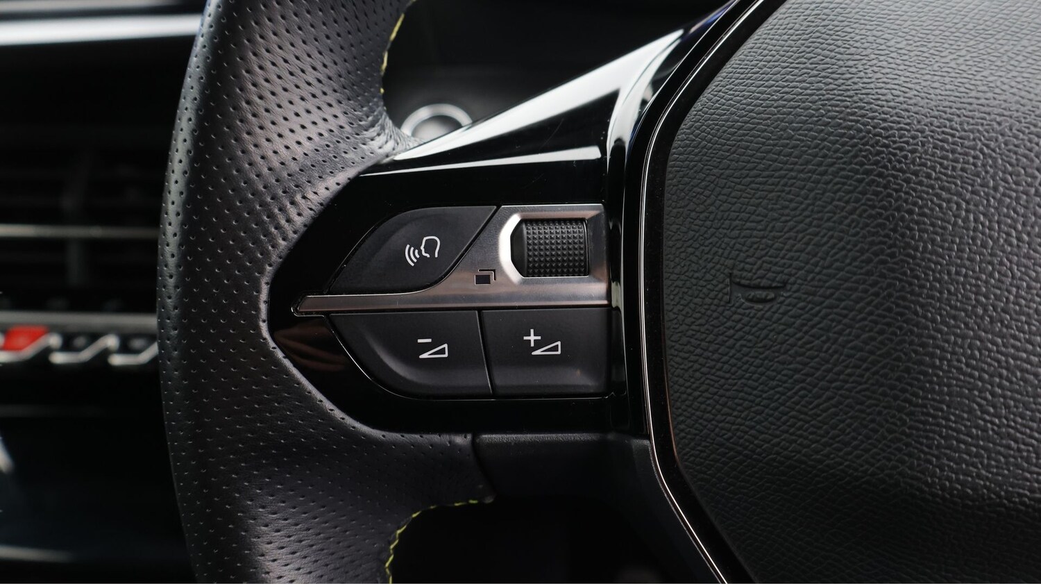 Used Peugeot 2008 2022 for sale - 77258445: Photo 25