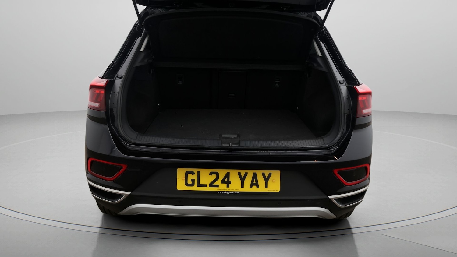 Used Volkswagen T-Roc 2024 for sale - 77616496: Photo 17