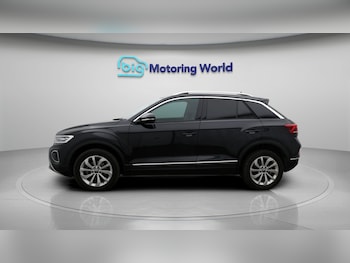 Used Volkswagen T-Roc 2024 for sale - 77616496: Photo
