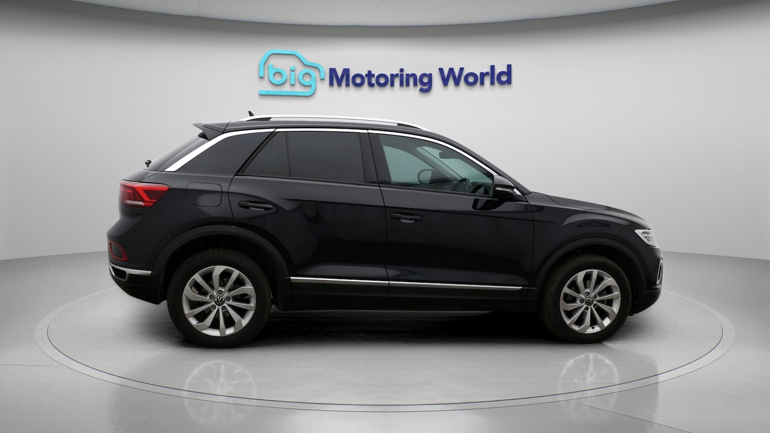 Used Volkswagen T-Roc 2024 for sale - 77616496: Photo 8
