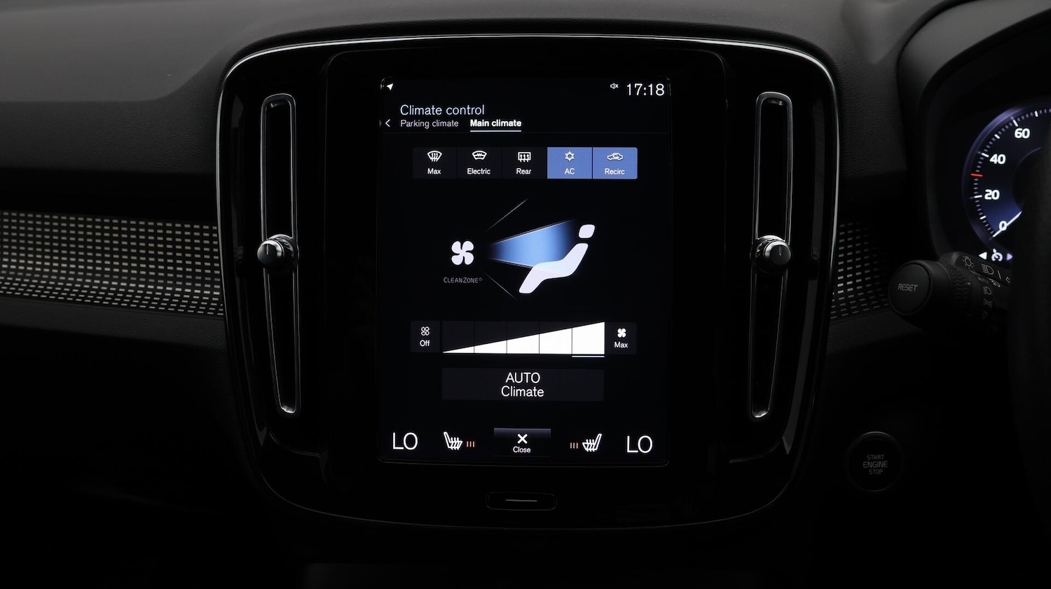 Used Volvo XC40 2021 for sale - 76499845: Photo 13