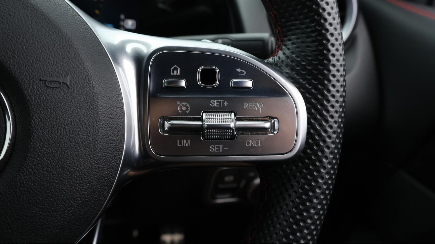 Used Mercedes-Benz GLB 2022 for sale - 76084510: Photo 27